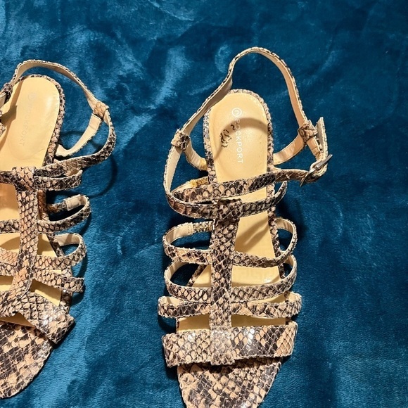 Strappy summer sandal snakeskin size 8. Rockport by adiPrene adidas! Nice shoes - Picture 9 of 16